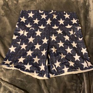 Sz M CVG blue star struck shorts 5”